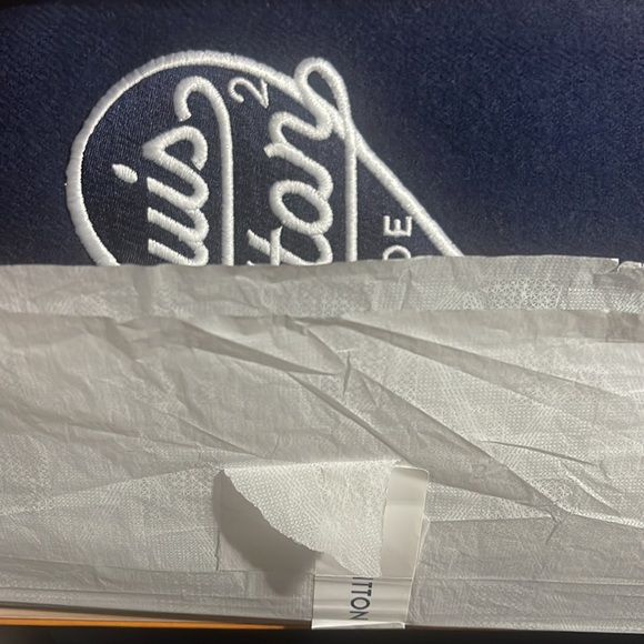 Louis Vuitton Blue denim scarf - Picture 3 of 5